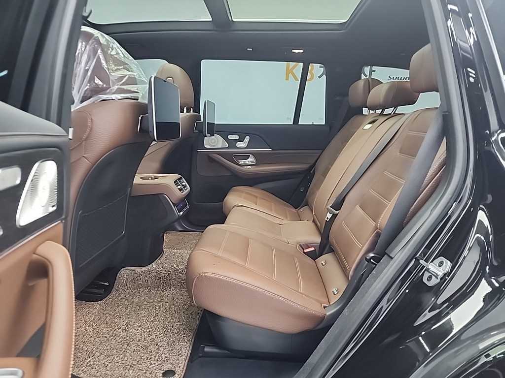 Mercedes Benz GLS Class - Vista 12