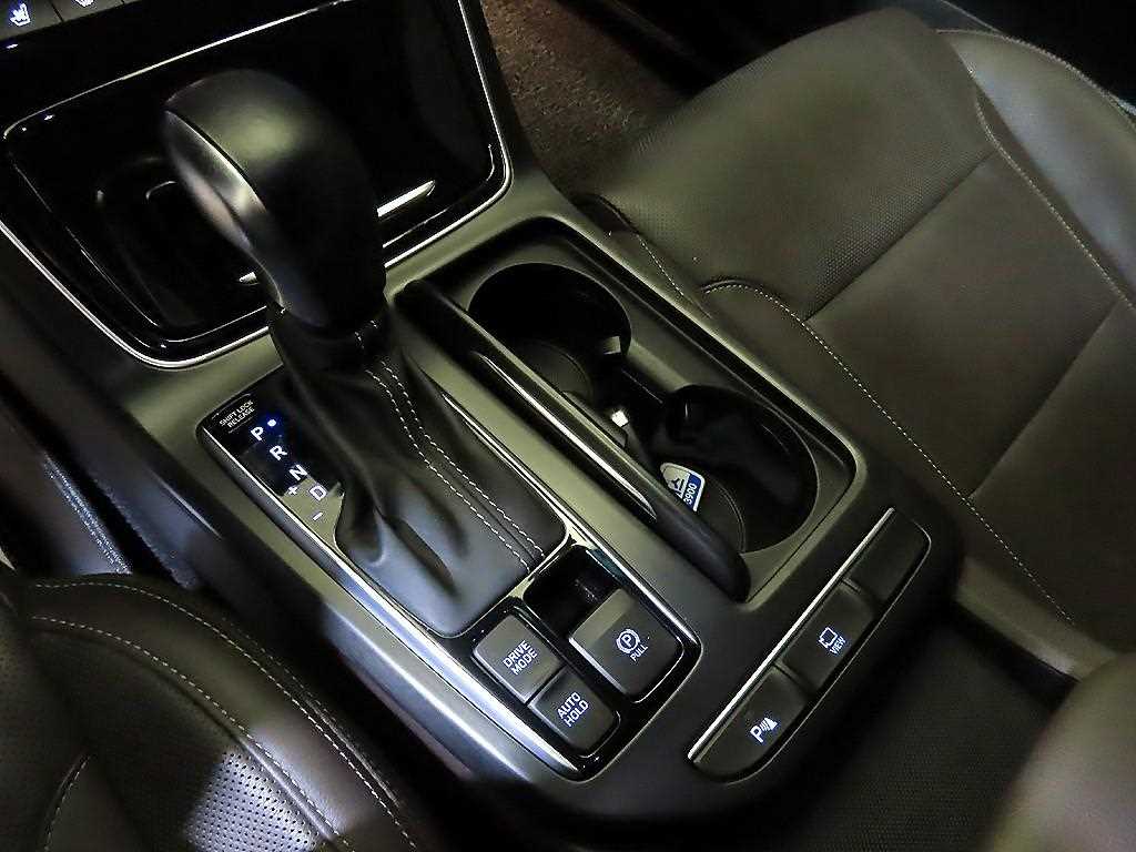 HYUNDAI Grandeur - Vista 12