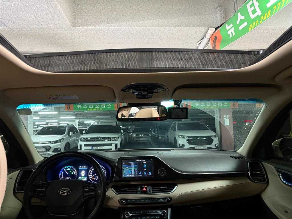 HYUNDAI Grandeur - Vista 11