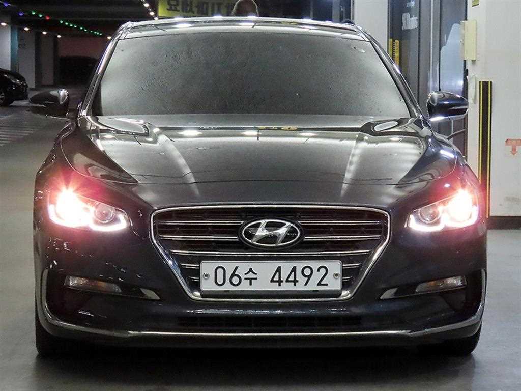 HYUNDAI Grandeur - Vista 2