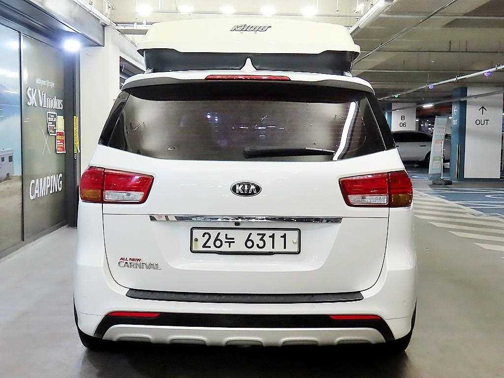 KIA Carnival - Vista 5