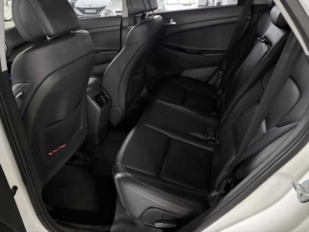 HYUNDAI Tucson - Vista 5