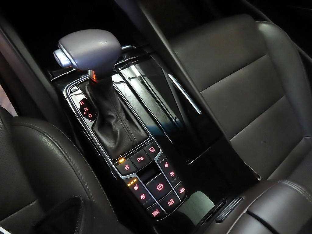 KIA K7 - Vista 12