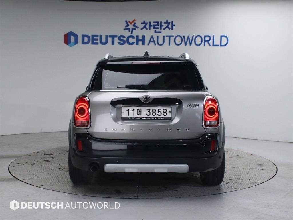 Mini Countryman - Vista 4
