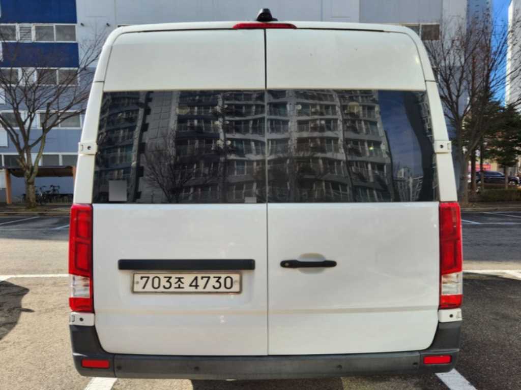 HYUNDAI Solati - Vista 2