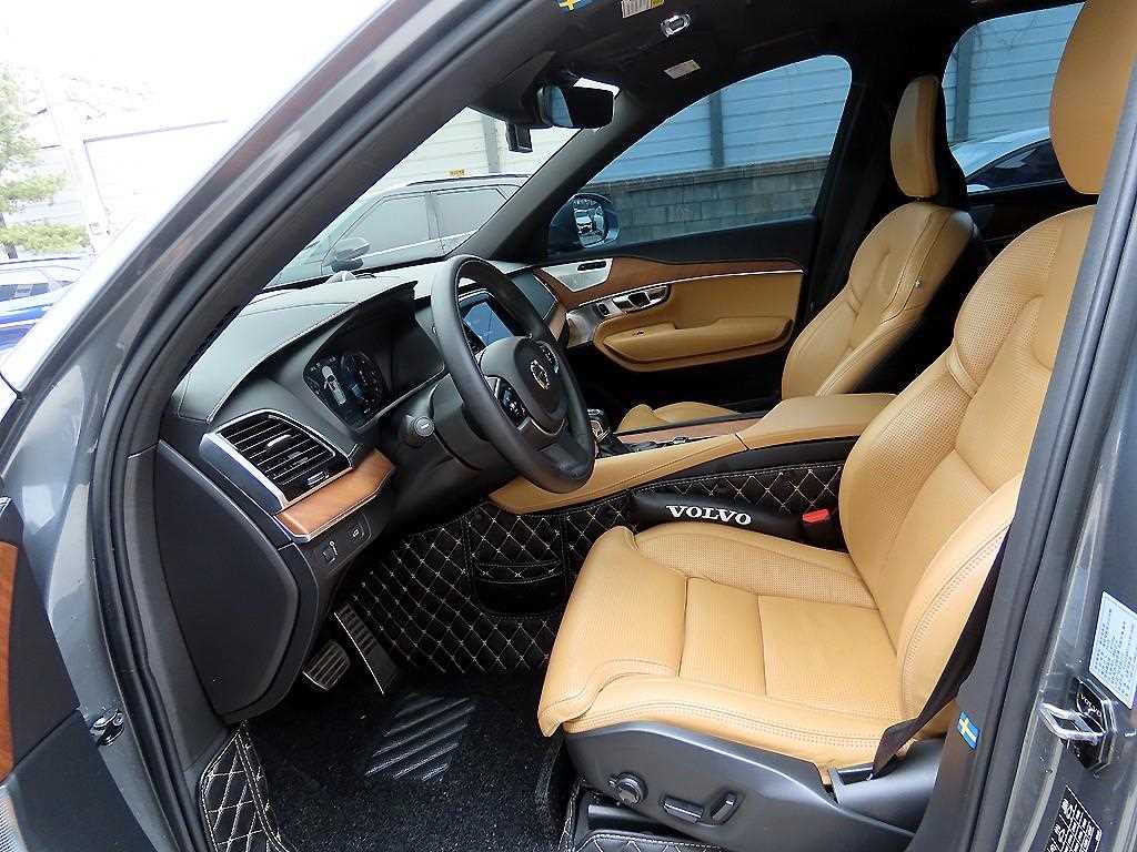 Volvo XC90 - Vista 5