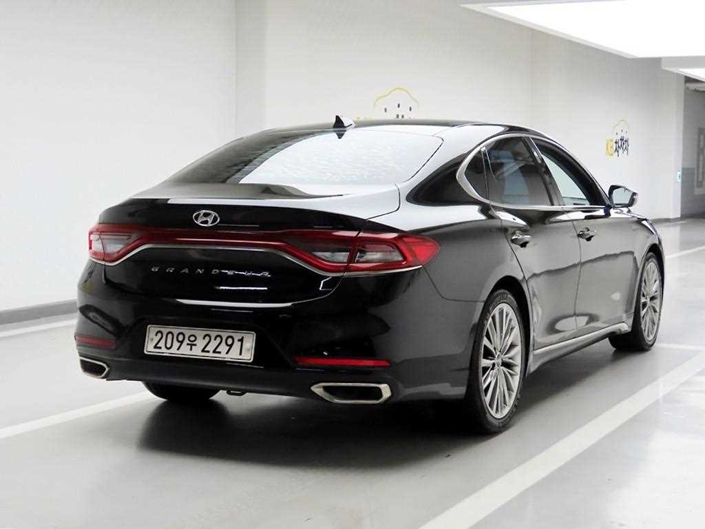 HYUNDAI Grandeur - Vista 4