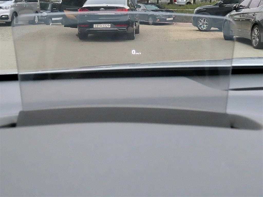 HYUNDAI Kona - Vista 10