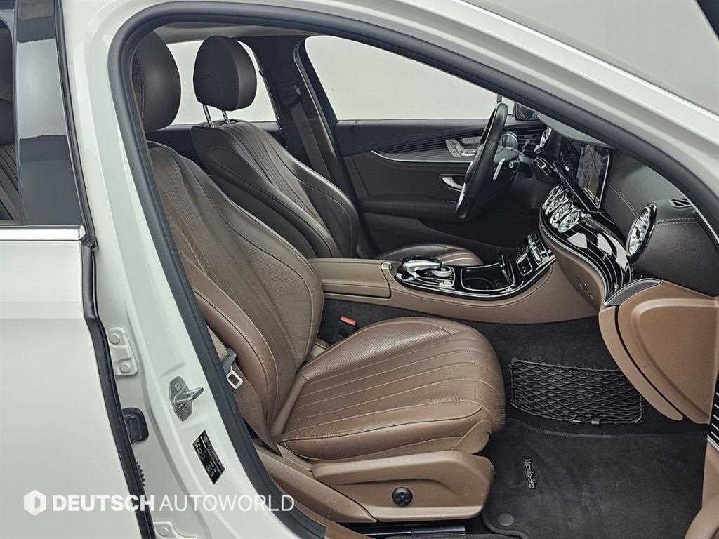 Mercedes Benz E class - Vista 10