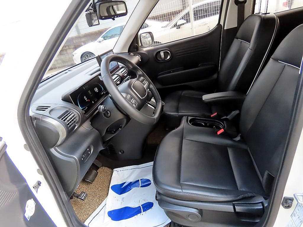 HYUNDAI Casper - Vista 5