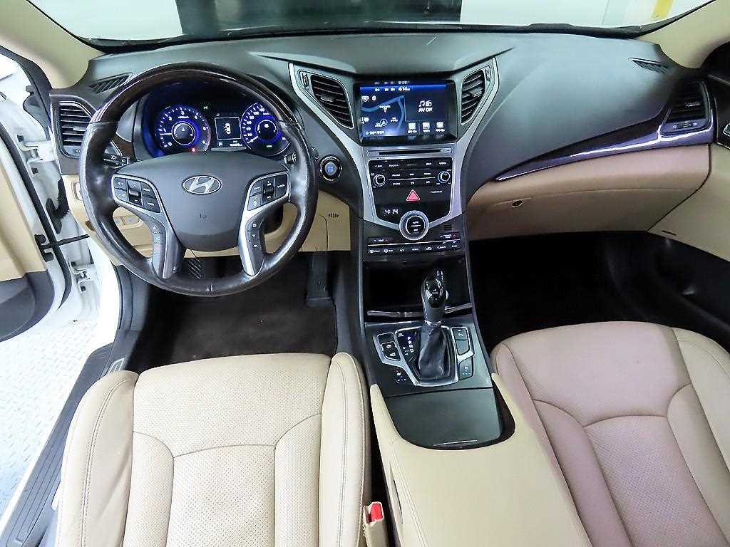HYUNDAI Grandeur - Vista 7