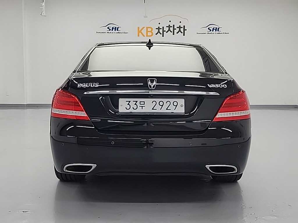 HYUNDAI Equus - Vista 3