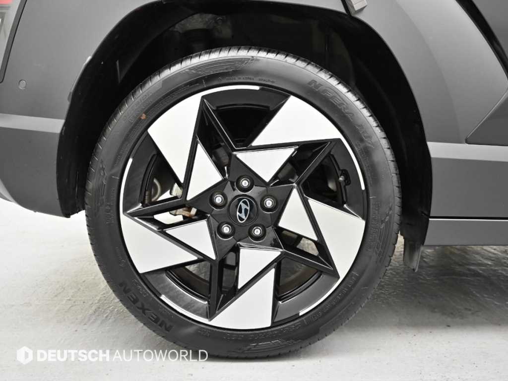 HYUNDAI Kona - Vista 5