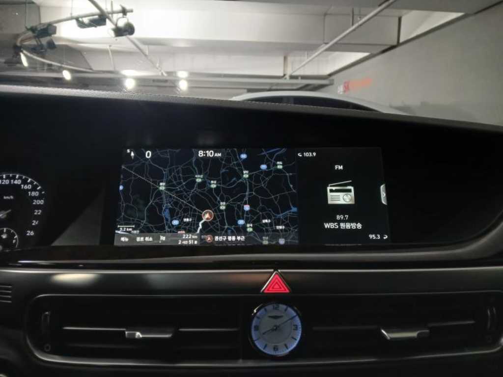 Genesis G90 - Vista 11