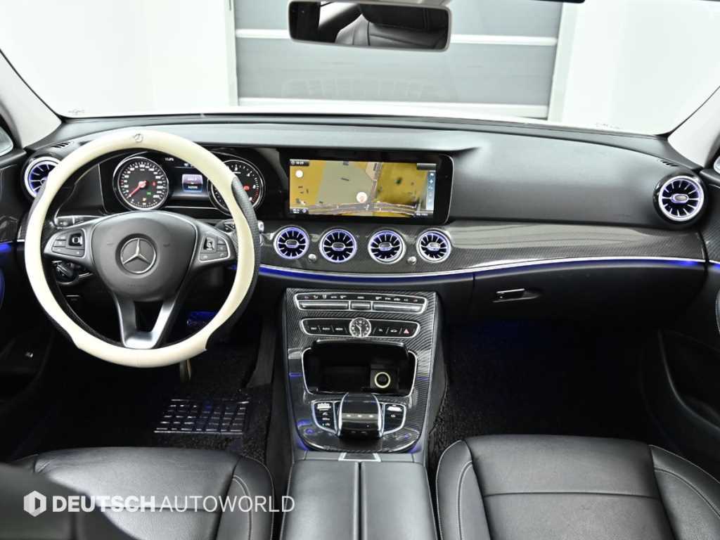 Mercedes Benz E class - Vista 7