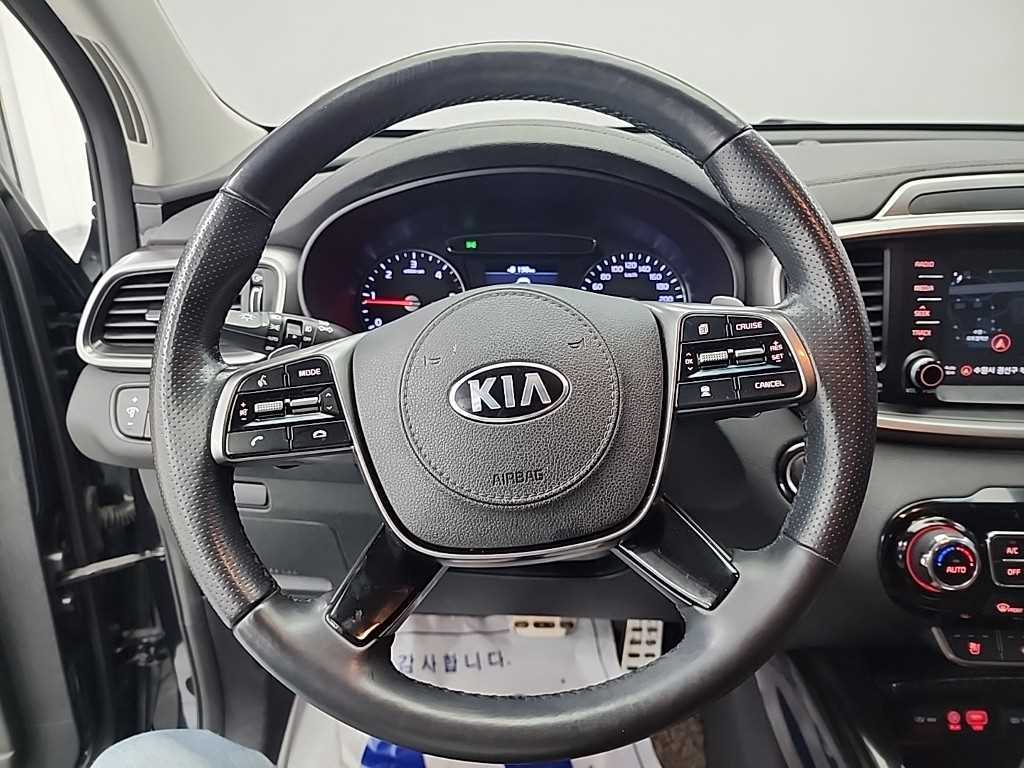 KIA Sorento - Vista 9