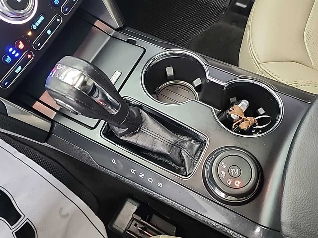 Ford Explorer - Vista 8