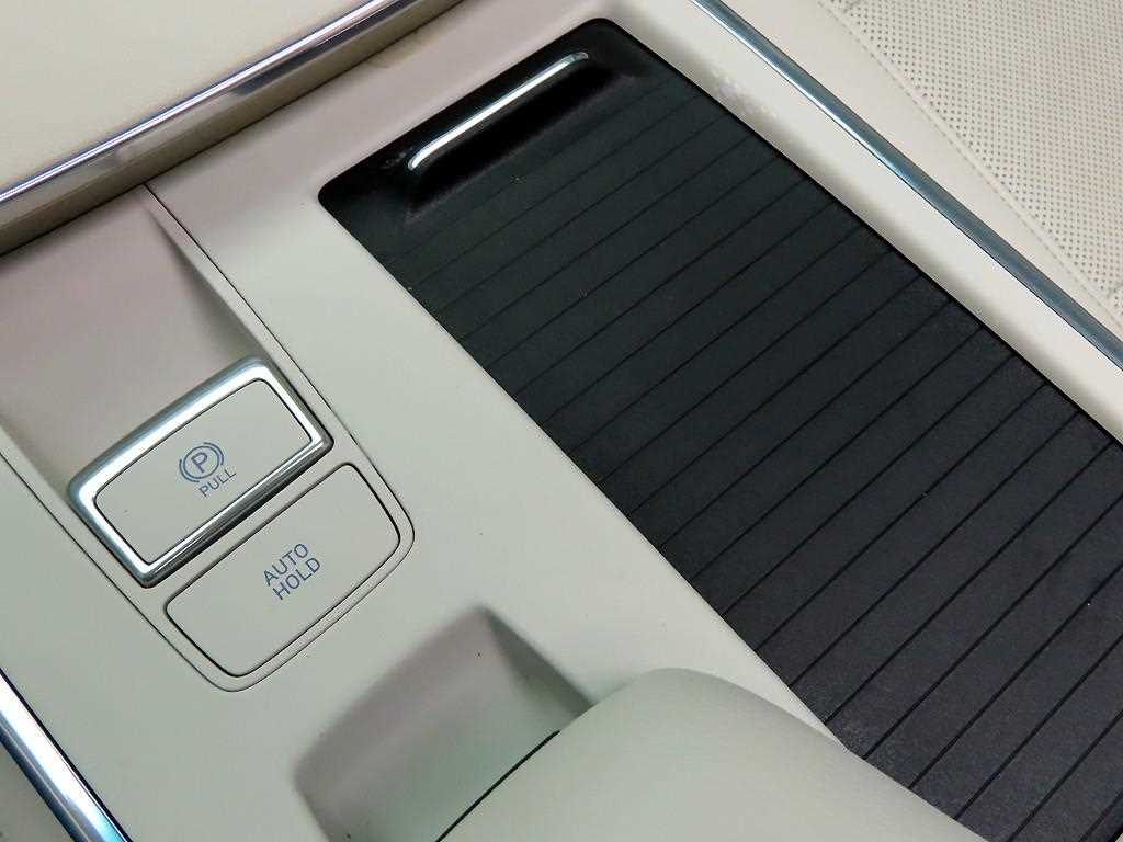 HYUNDAI Grandeur - Vista 11