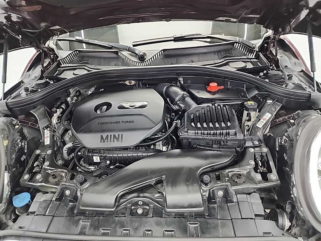 Mini Clubman - Vista 5