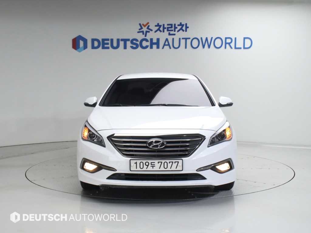 HYUNDAI Sonata - Vista 3