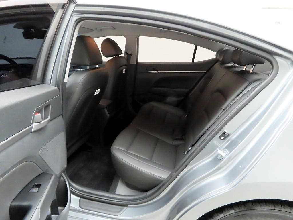 HYUNDAI Avante 2016 Gris - Importación desde Corea - HF Imports Iquique - Foto 13