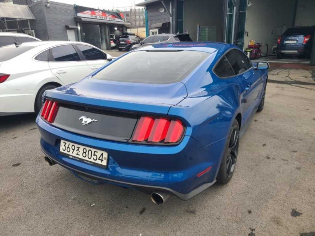 Ford Mustang - Vista 5