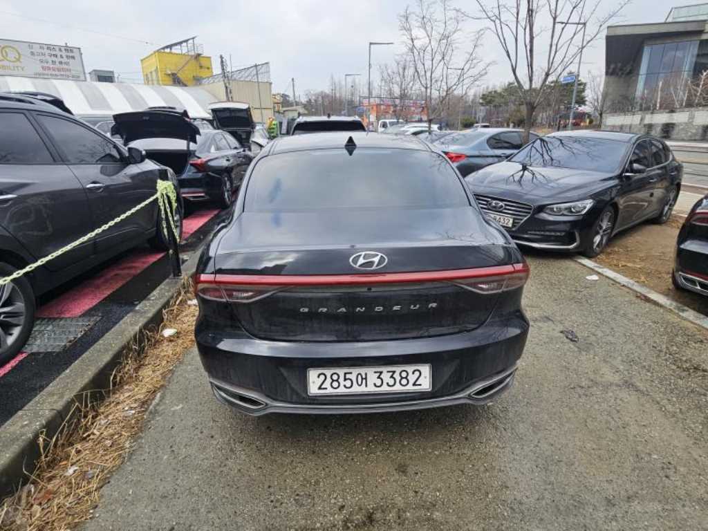 HYUNDAI Grandeur - Vista 4