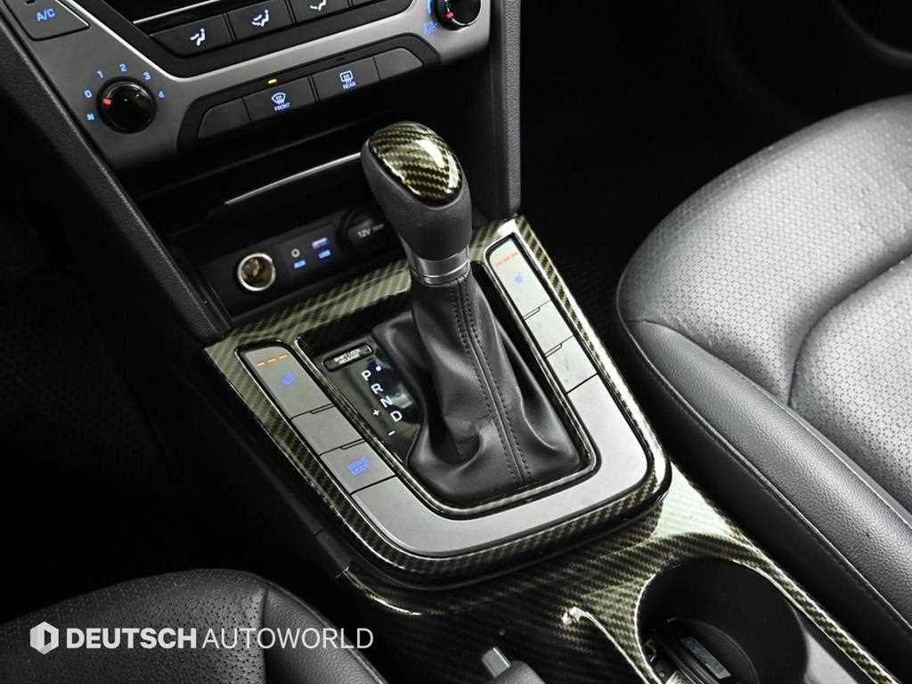 HYUNDAI Avante - Vista 10