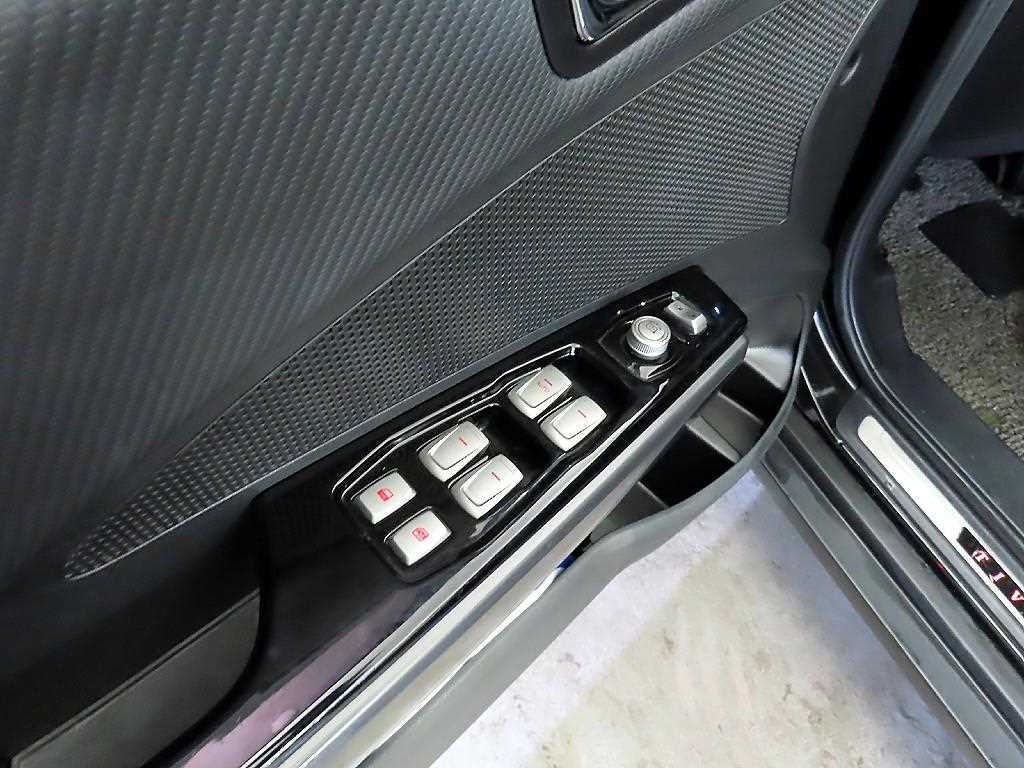 Ssangyong Tivoli 2017 Negro - Importación desde Corea - HF Imports Iquique - Foto 17