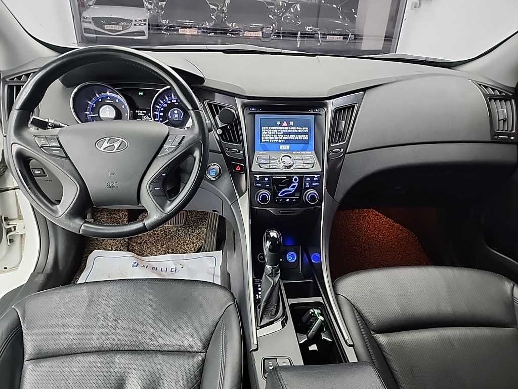 HYUNDAI Sonata - Vista 7