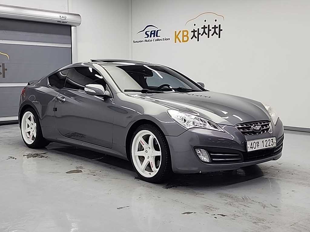 HYUNDAI Genesis - Vista 4