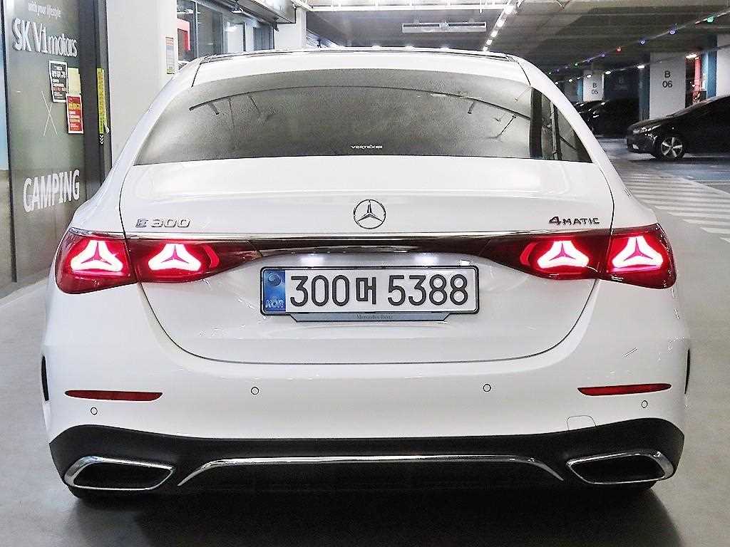 Mercedes Benz E class - Vista 5