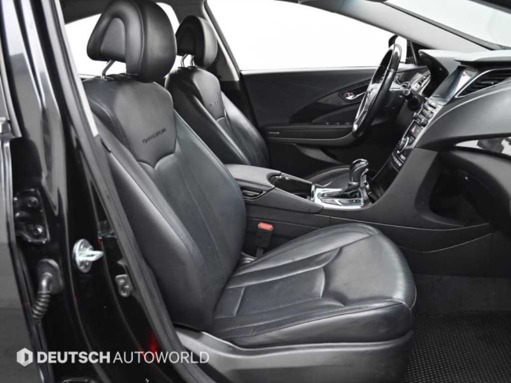 HYUNDAI Grandeur - Vista 10