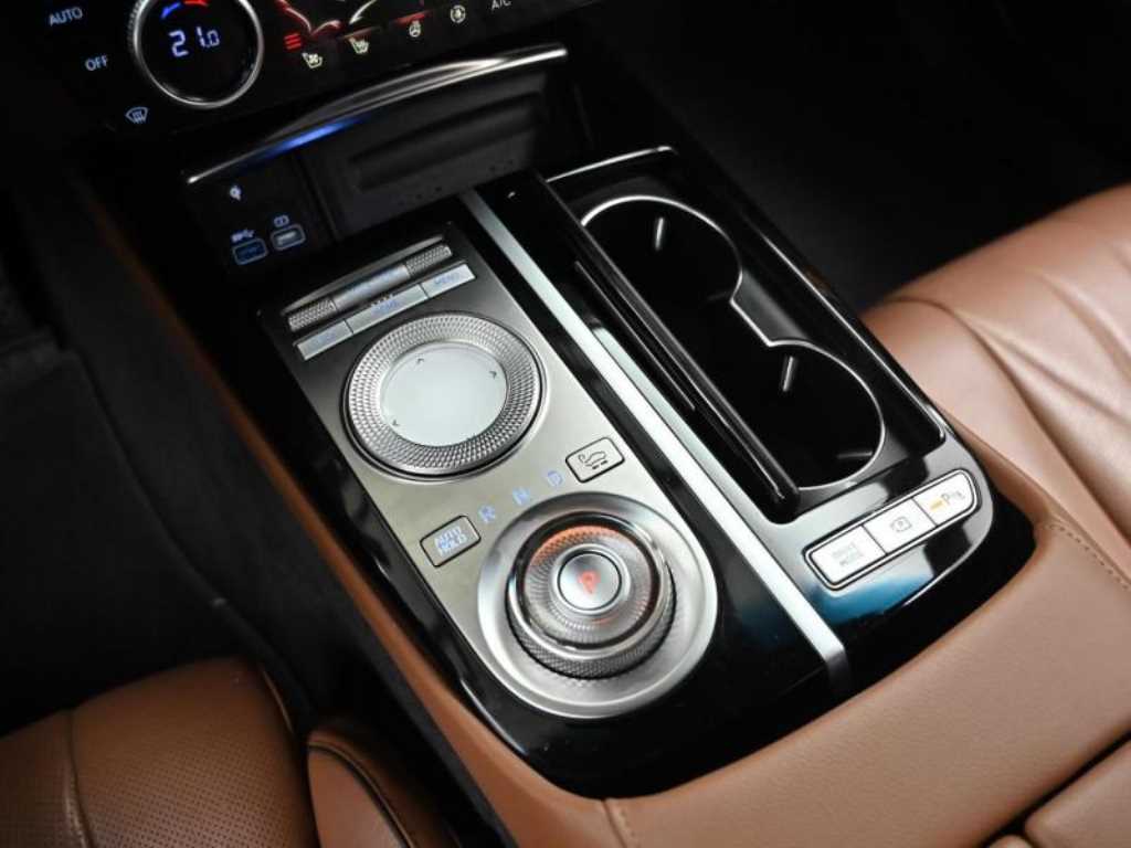 Genesis G80 - Vista 9