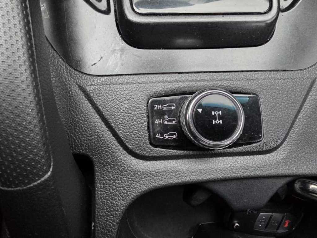 Ssangyong Rexton - Vista 10