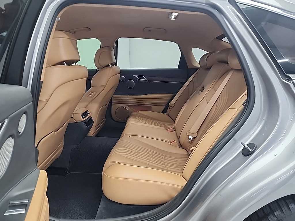 Genesis G80 - Vista 12