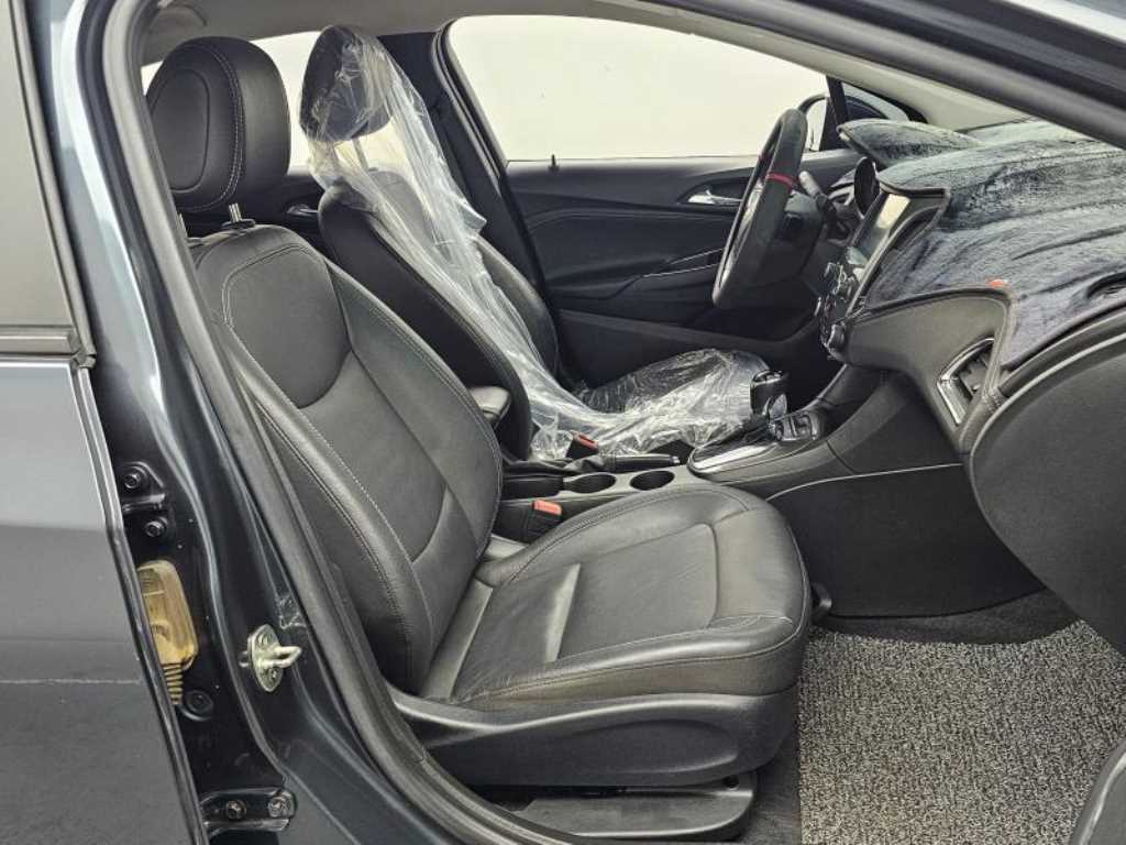 Chevrolet Cruise - Vista 10