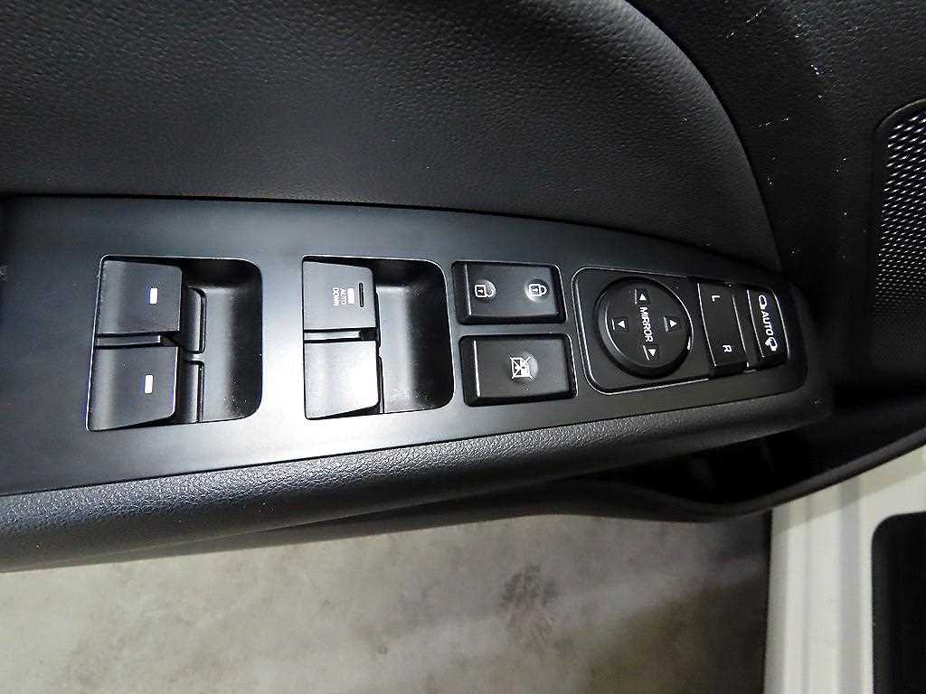 HYUNDAI Avante 2018 Blanco - Importación desde Corea - HF Imports Iquique - Foto 13