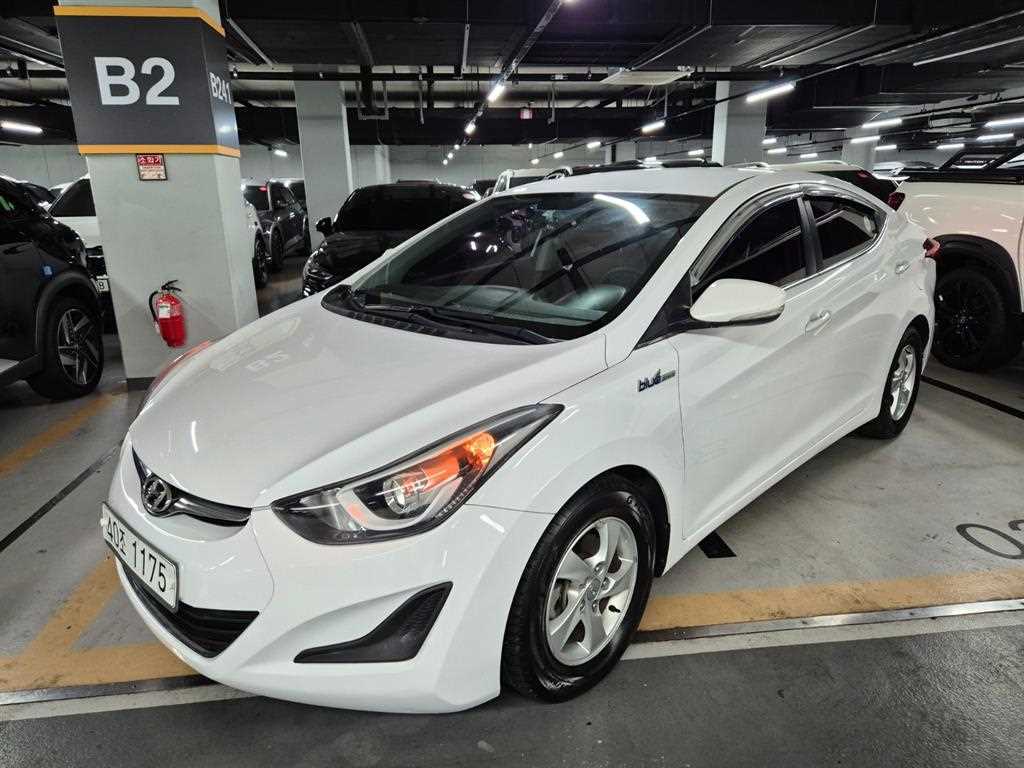 HYUNDAI Avante 2014 Blanco - Importación desde Corea - HF Imports Iquique - Foto 1