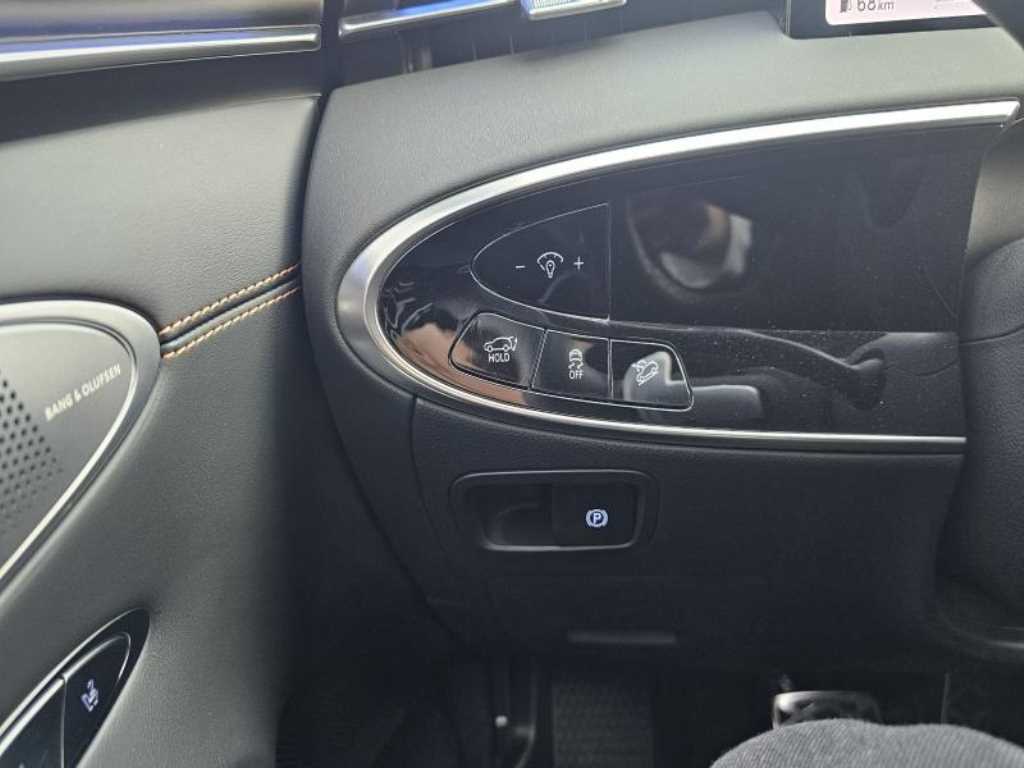 Genesis GV70 - Vista 9