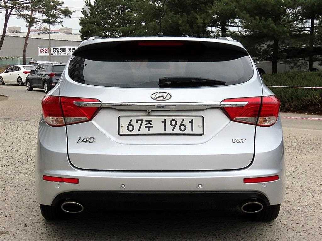 HYUNDAI i40 - Vista 4