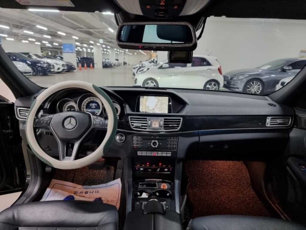 Mercedes Benz E class - Vista 10