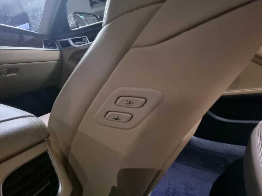 Genesis G80 - Vista 12