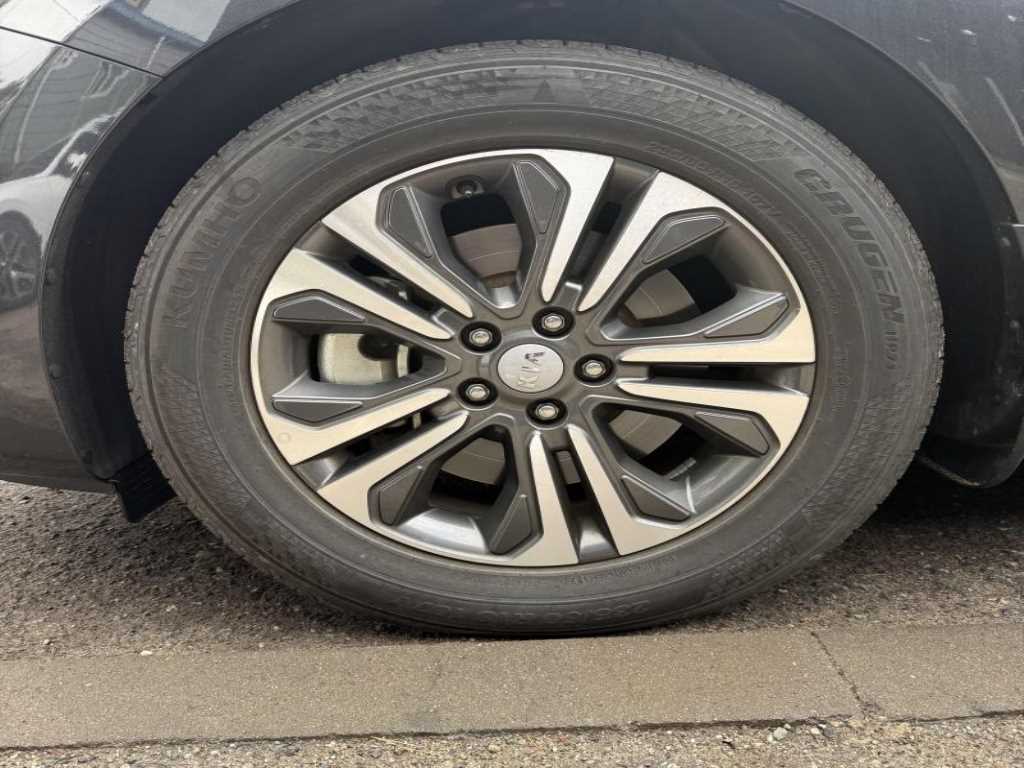 KIA Carnival - Vista 4