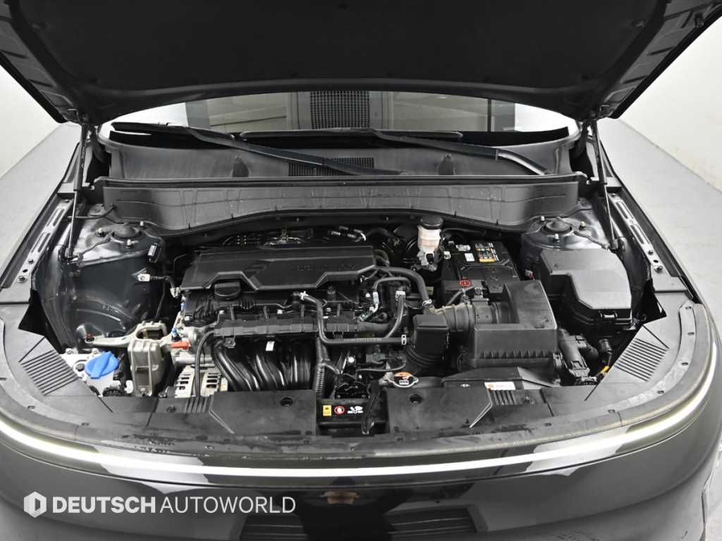 HYUNDAI Kona - Vista 6