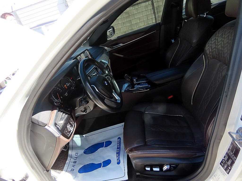 BMW 5 Series - Vista 5