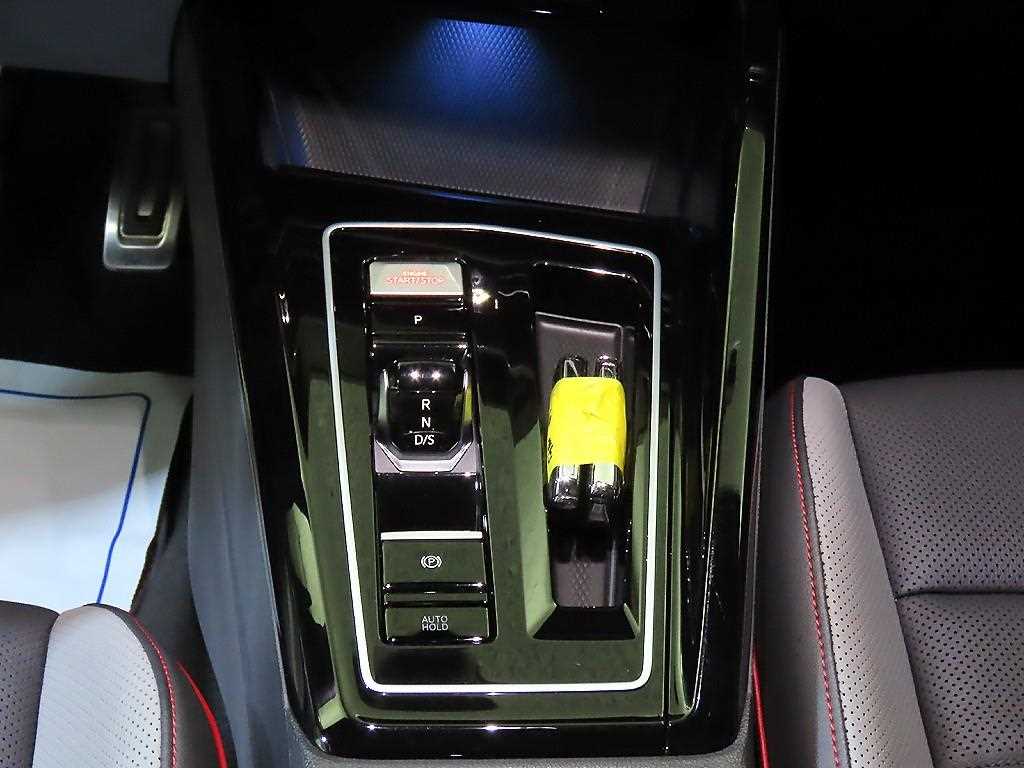 Volkswagen Golf - Vista 12