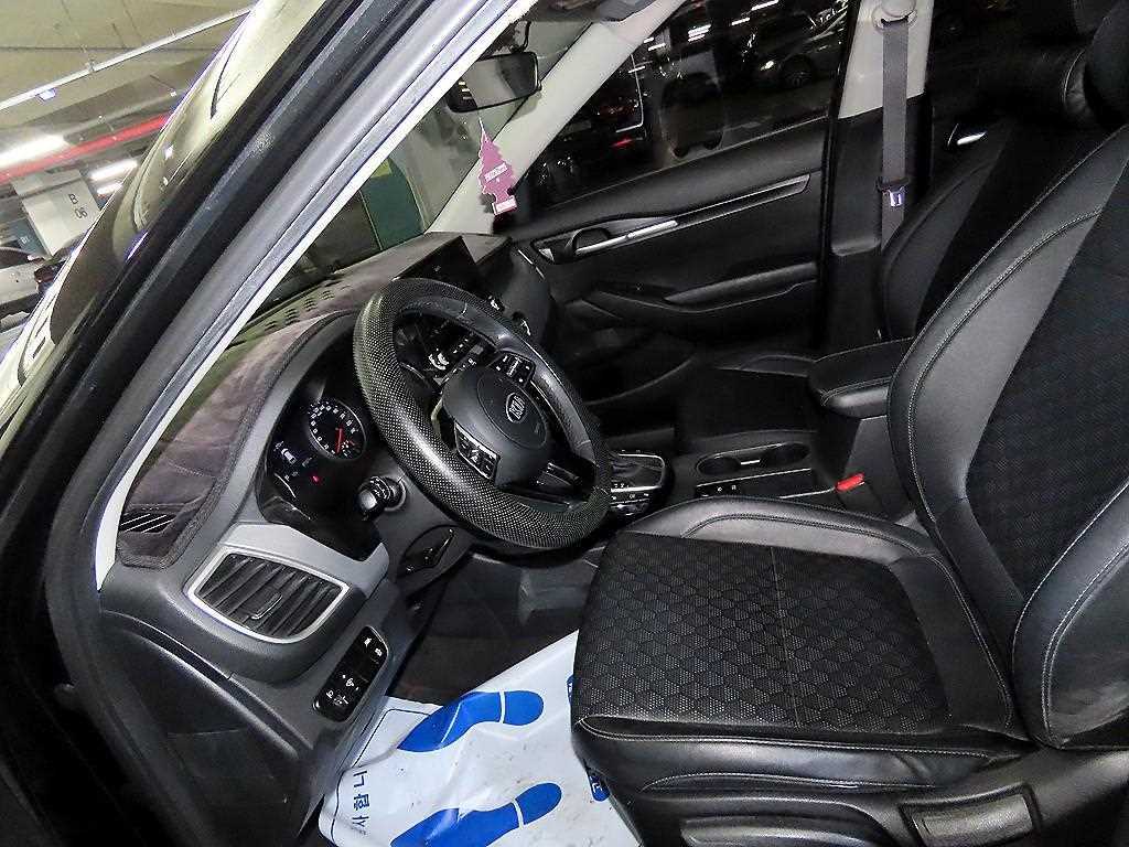 KIA Seltos - Vista 6