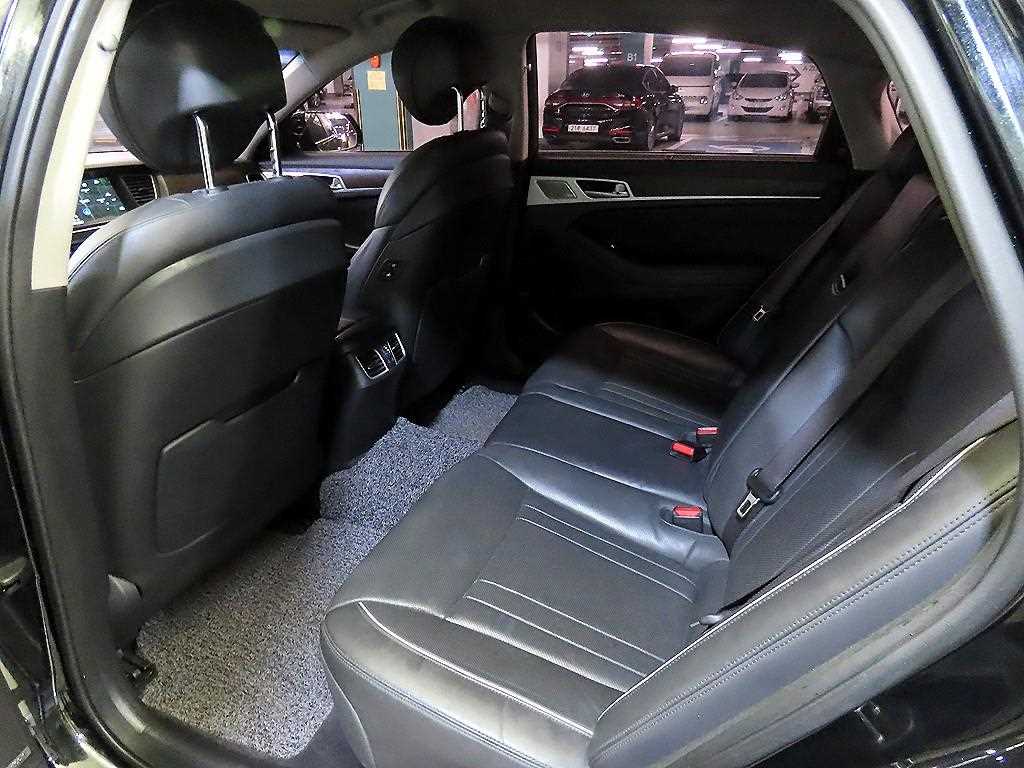 Genesis G80 - Vista 7