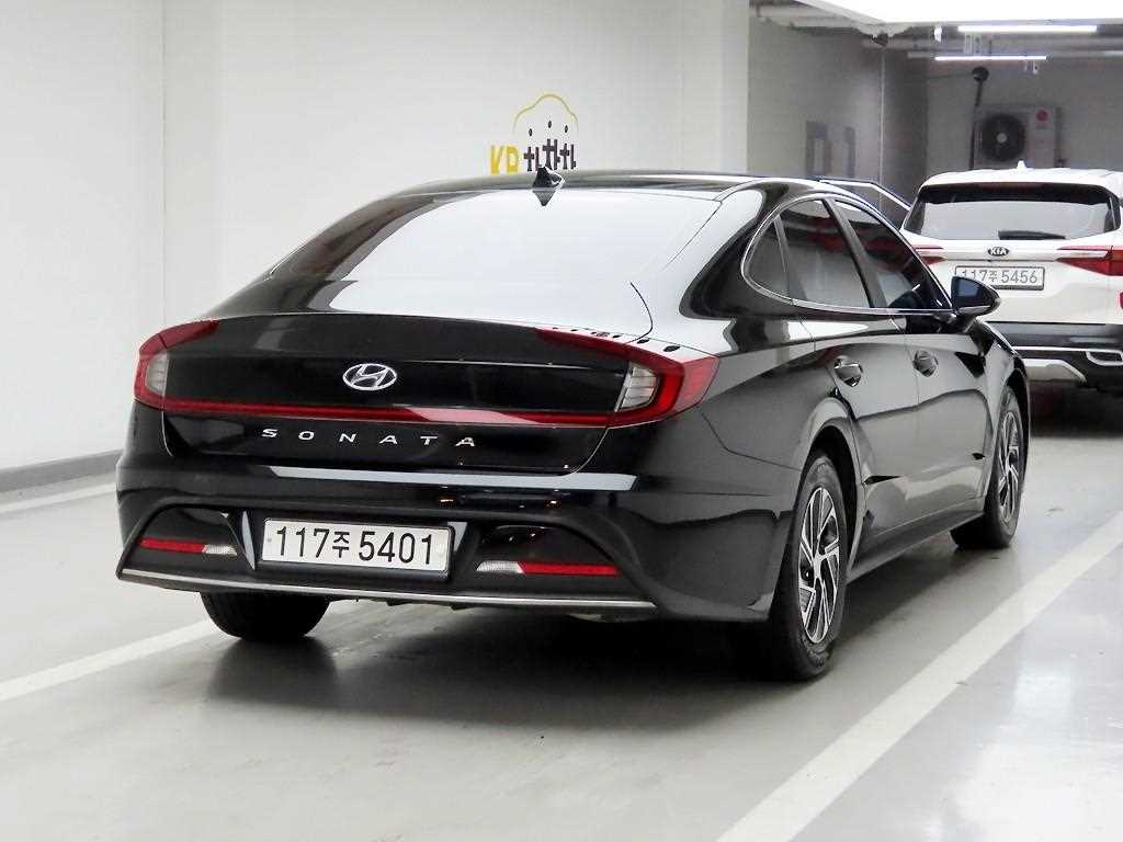 HYUNDAI Sonata - Vista 4